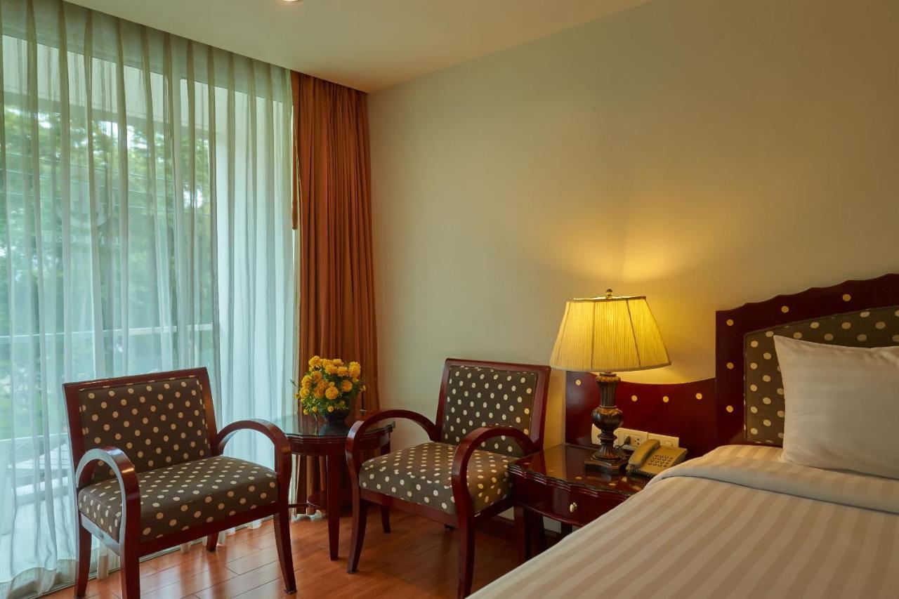 Nana Hiso Hotel Bangkok Exterior photo