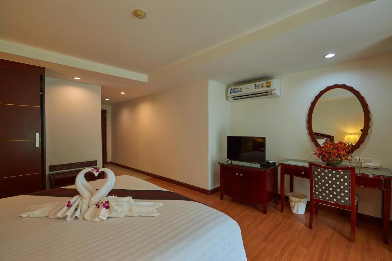 Nana Hiso Hotel Bangkok Exterior photo