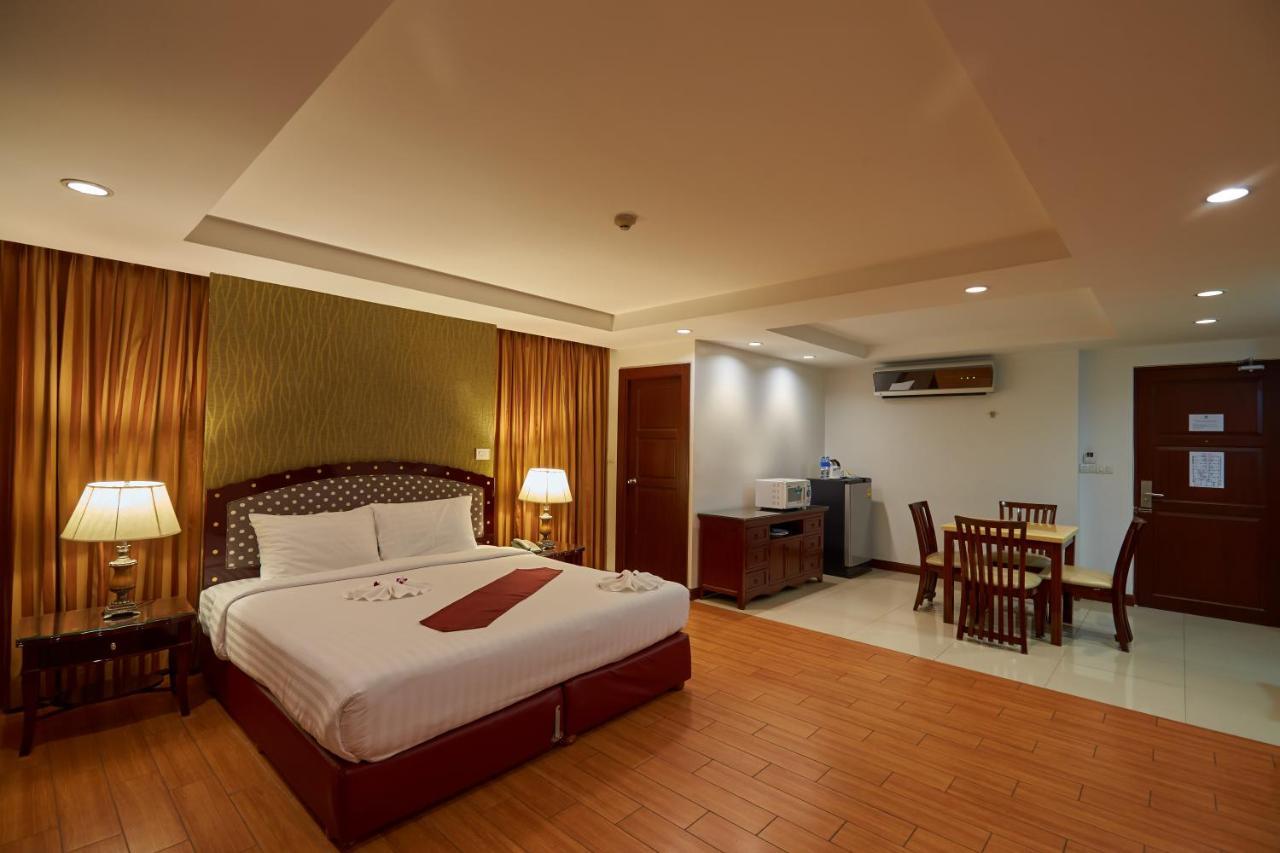 Nana Hiso Hotel Bangkok Exterior photo