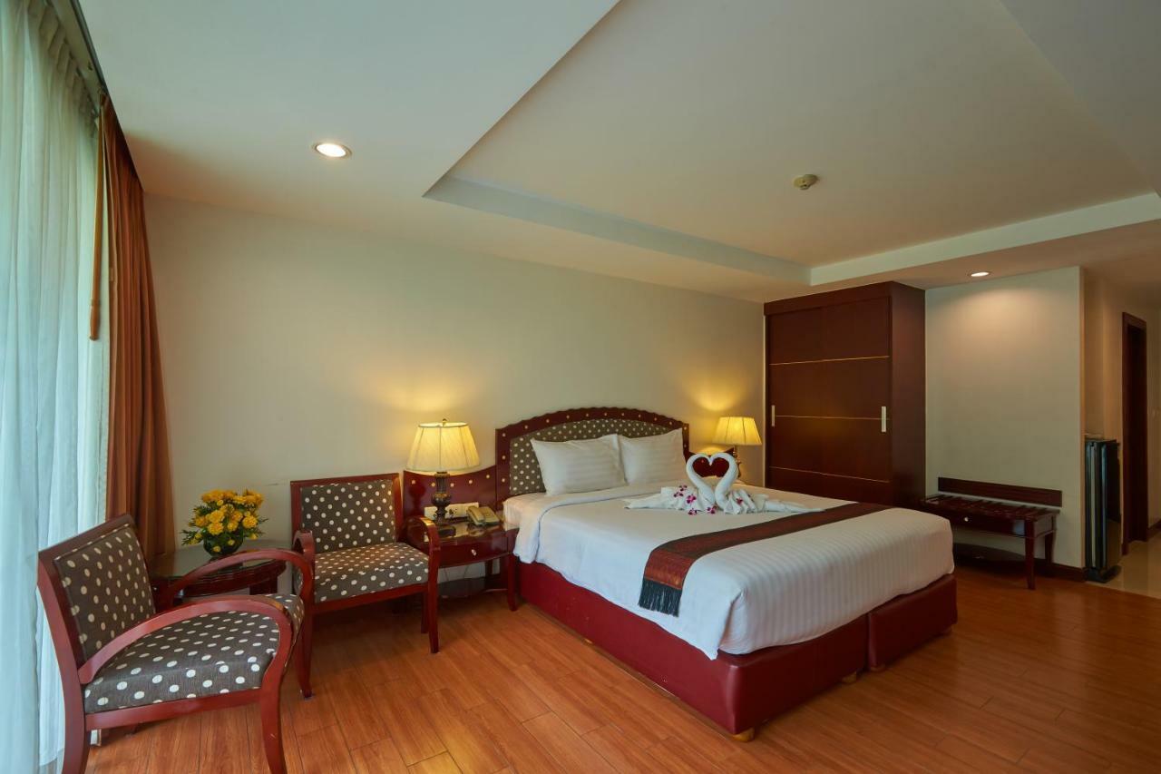 Nana Hiso Hotel Bangkok Exterior photo