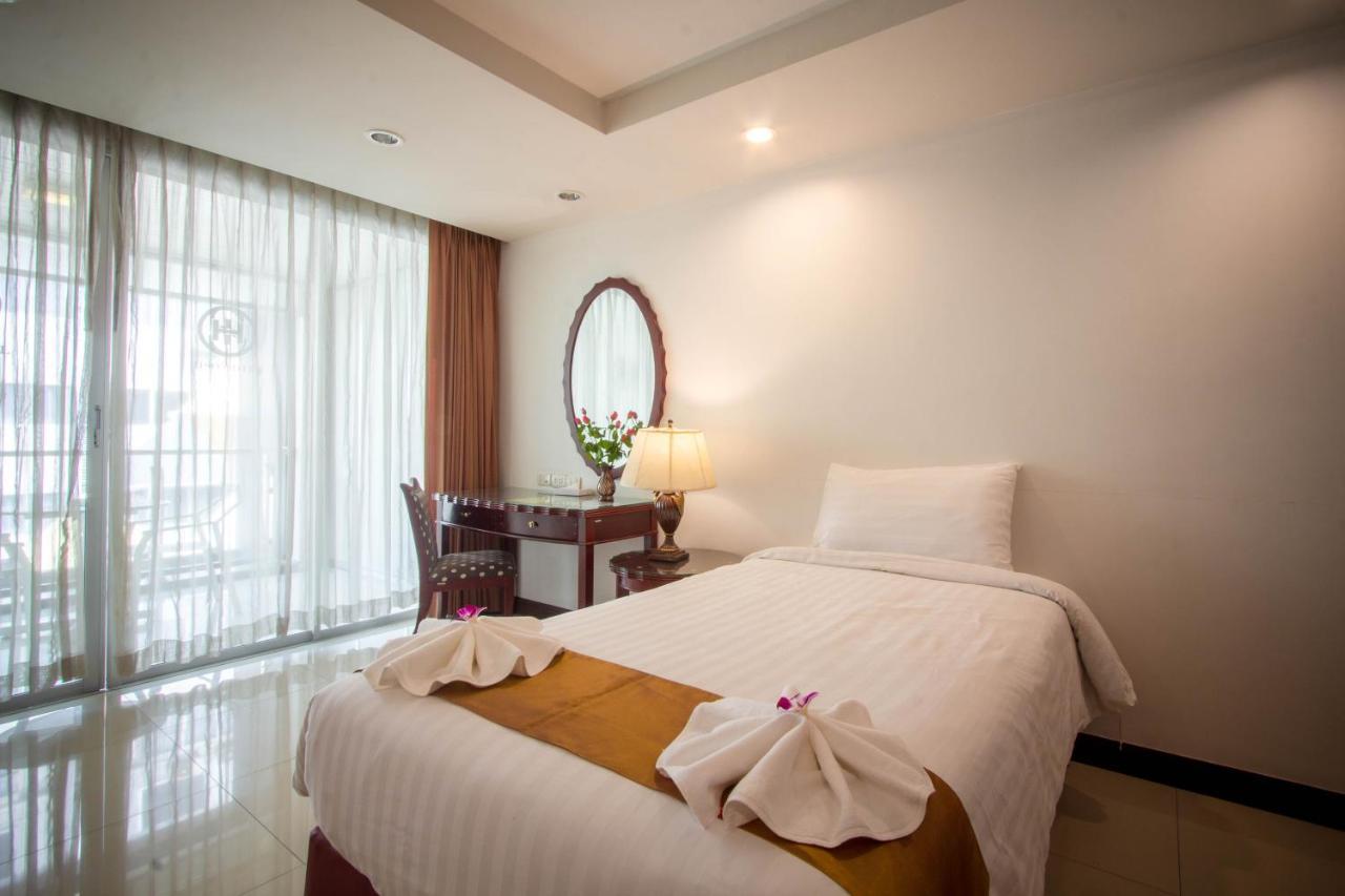 Nana Hiso Hotel Bangkok Exterior photo